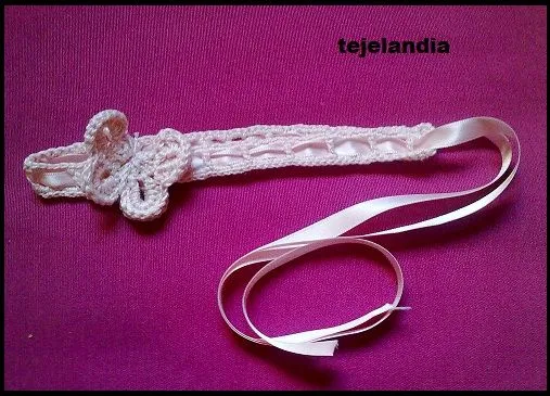 tejelandia: Diademas tejidas para bebés.