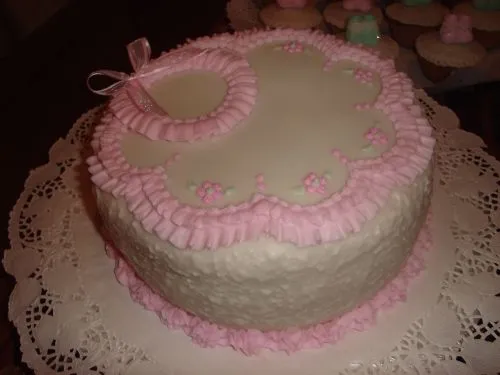 Imagenes de torta de baby shower con figuras de babero - Imagui