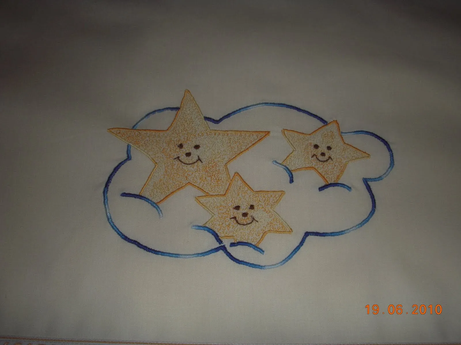 Dibujos para bordar sabanas de bebé - Imagui
