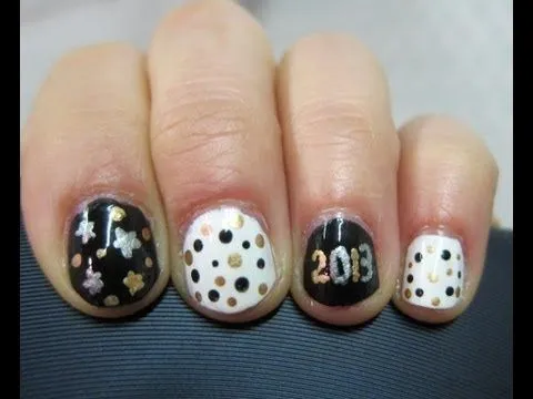 Diseño de uñas #11 ╫ Año Nuevo ≡ 2013 (New Year's eve nail art ...