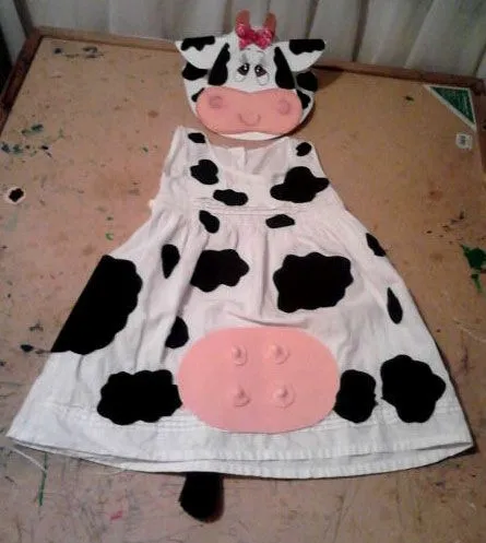 Disfraz completo de vaca elaborado en foami se podría hacer con ...