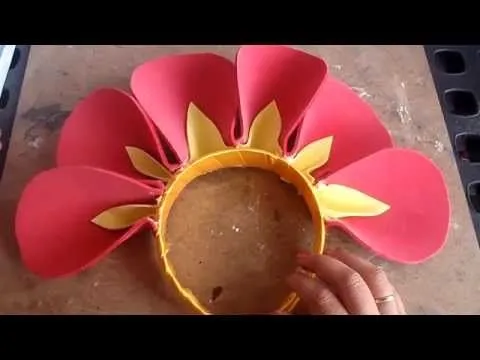 Como hacer un disfraz de flor en foami - Imagui