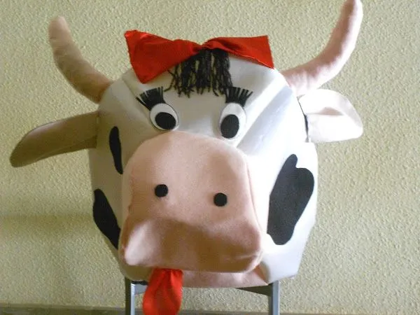 Vaca lechera en foami con moldes - Imagui