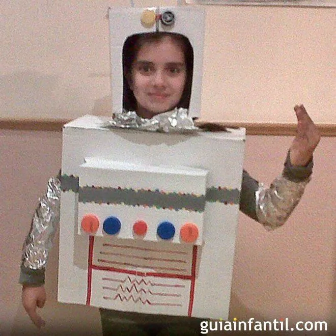 Un disfraz de robot para los niños - Juegos para niños con cajas ...