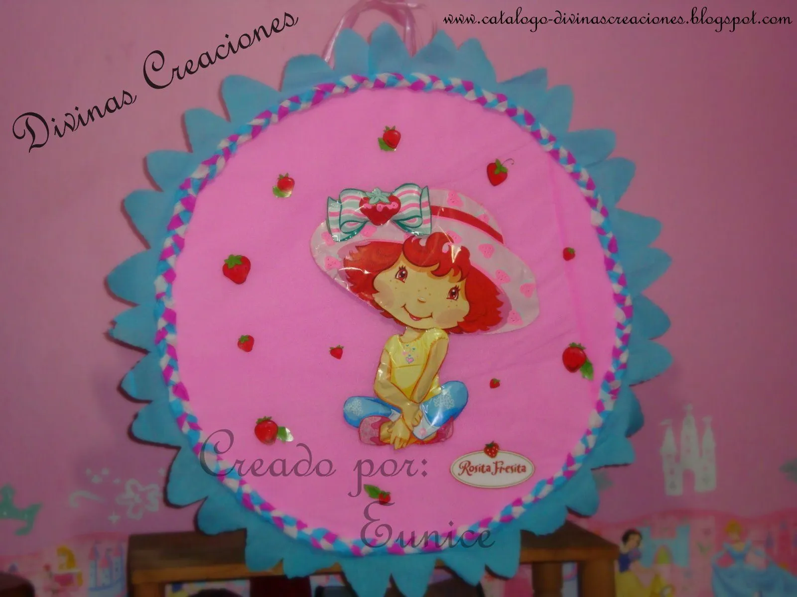 Divinas Creaciones: & Piñata Rosita Fresita &