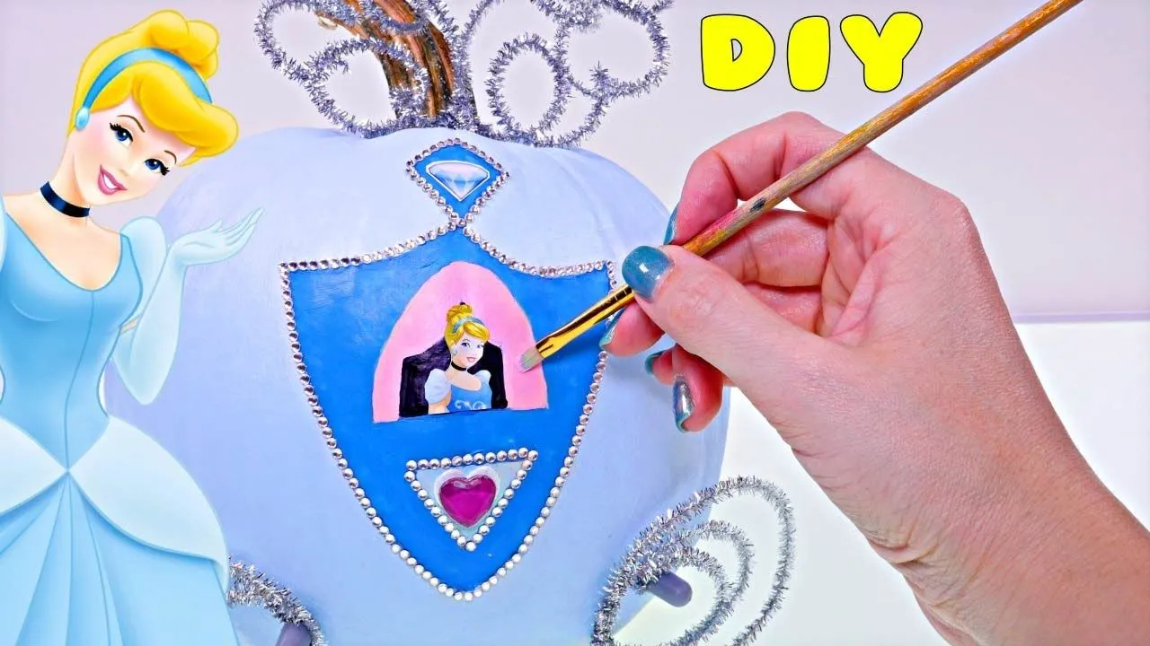 DIY Carruaje de Calabaza de Cenicienta ♛ Manualidades Disney Princesas en  DCTC - YouTube