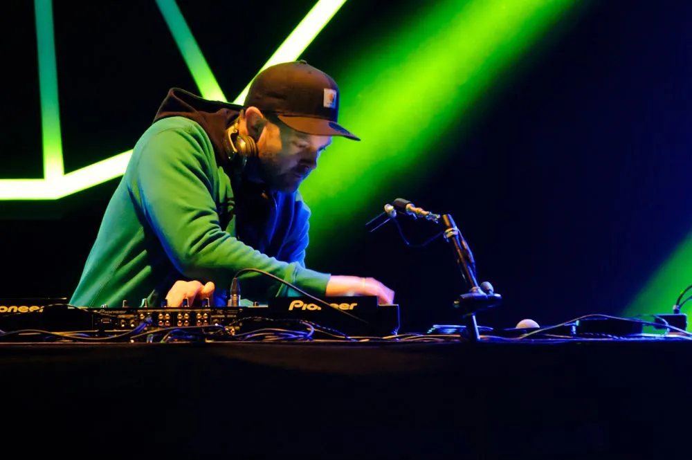 DJs Who Should Have Been on the 2013 DJ Mag Top 100 DJs List | Do ...