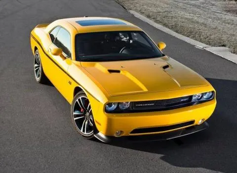 Dodge Challenger SRT8 392 Yellow Jacket 2012 | Lista de Carros