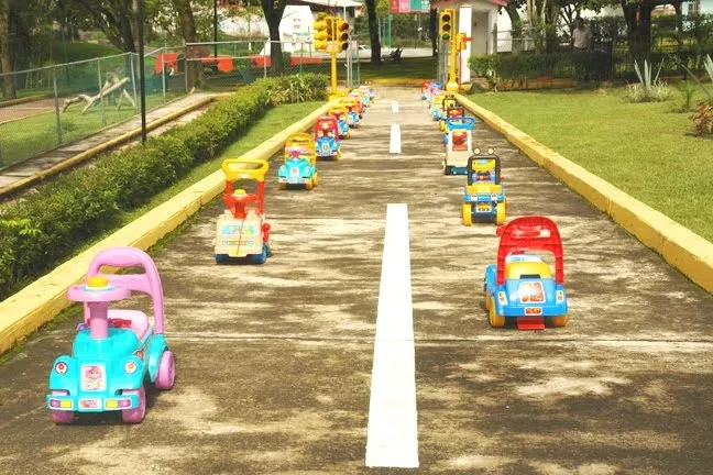 Donan a Dif carritos infantiles para mini-circuito vial ~ Tribuna ...