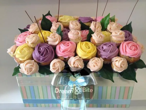 Dream&Bite Cupcakes➿ on Twitter: "Arreglo Floral con Cupcakes ...