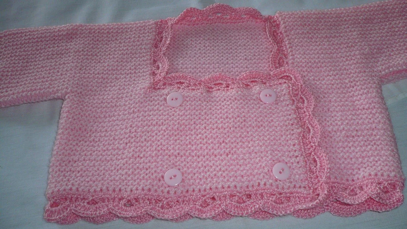 Dtejidodetalles: Chambrita rosa 3-5 meses con dos agujas