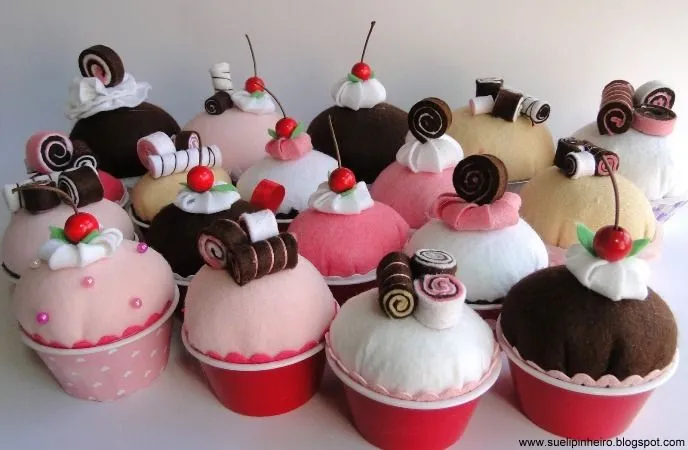 Dulce Fragancia: ¿Vamos a hacer un Cupcake de fieltro?