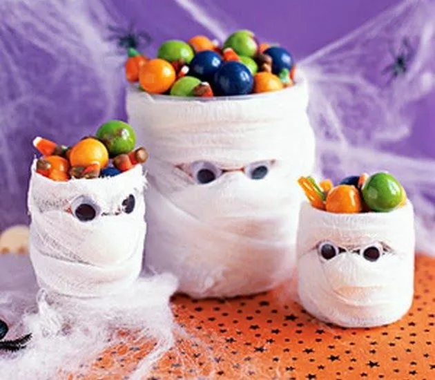 Manualidades para Halloween - Simpáticos dulceros de latas en ...