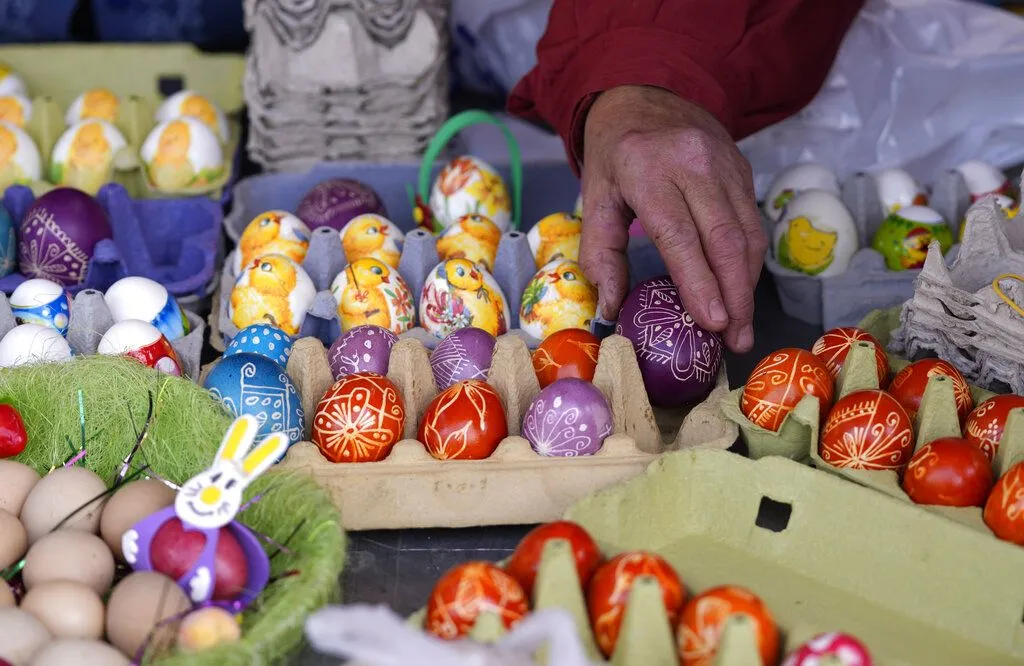 Por qué EE.UU. limitó los huevos de Pascua decorados que se traen desde  México y advirtió de multas