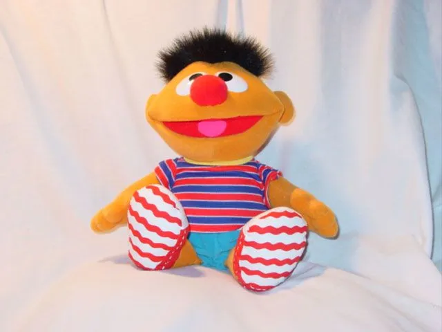 Elmoandfriends.com - Sesame Street Plush Dolls - Tickle Me Ernie ...