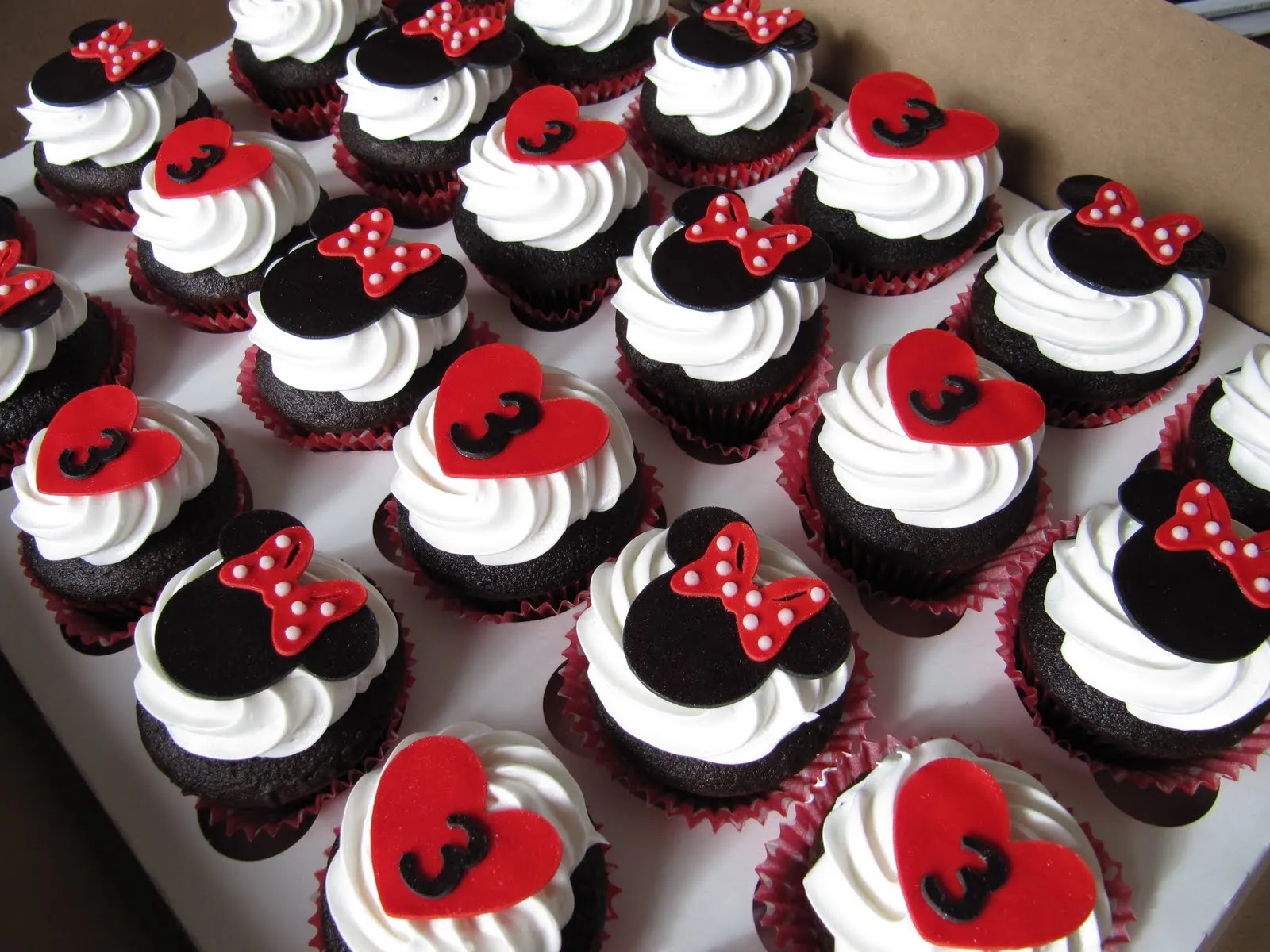 Emily's Delights: Minnie Mouse (Red) 05/ Emily's Delights: Minnie Mouse (Red) 05/