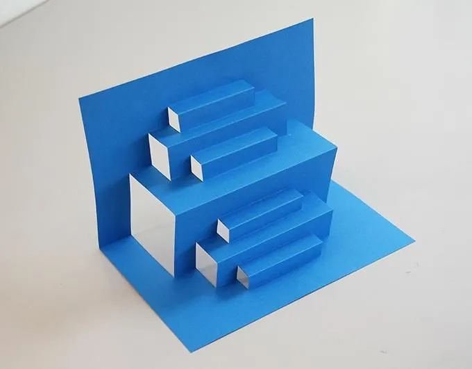 Realizar una escalera azul de papel - Pop-up de líneas paralelas | Canson®