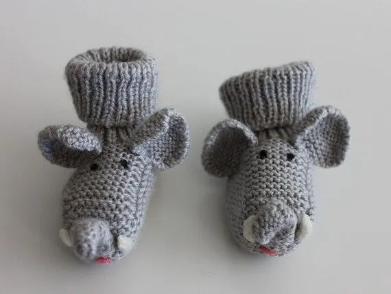 Escarpines elefante bebe botines tejido a mano por Chantalmathieub