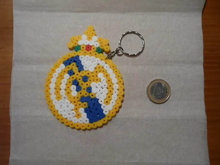 Escudos de fútbol on Pinterest | Real Madrid, Hama Beads and Madrid