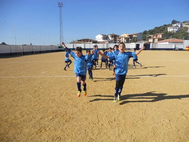 ESCUELA MUNICIPAL DE FÚTBOL 7 DE ALMOGIA: Ejercicios de futbol ... ESCUELA MUNICIPAL DE FÚTBOL 7 DE ALMOGIA: Ejercicios de futbol ...
