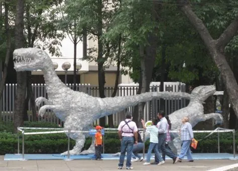 Esculturas "embotelladas" en el Paseo Reforma: Estética y ...
