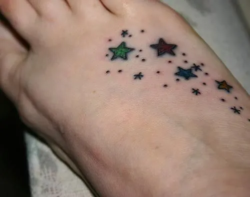 Estrellas Pequeñas - Tatuajes para Mujeres