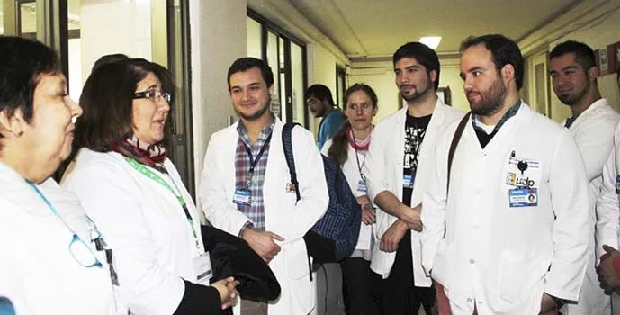 Estudiantes de medicina de la U. Diego Portales inician su ...
