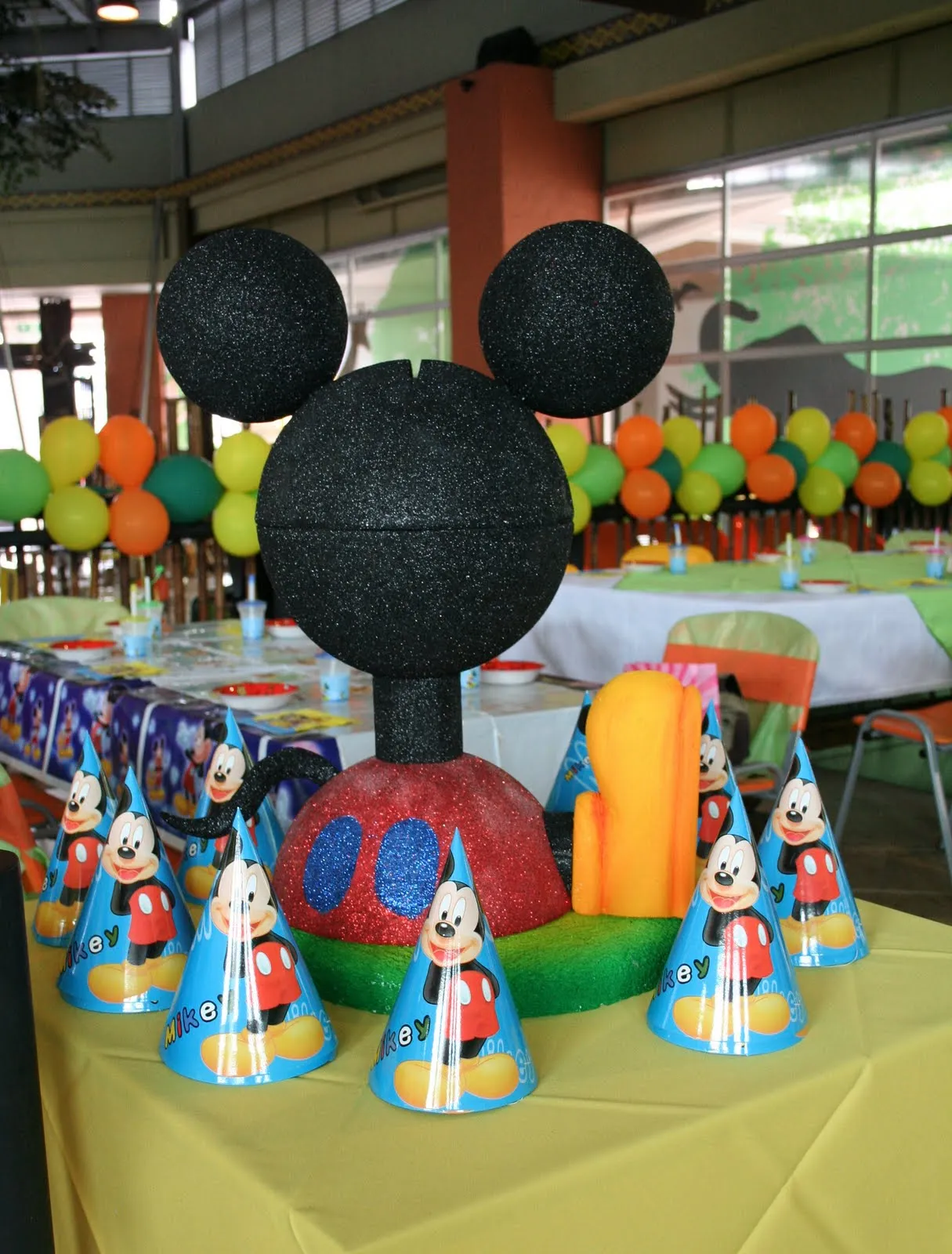 Decoración de cumpleaños de Mickey - Imagui