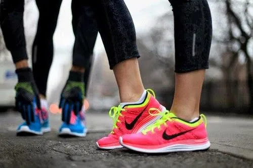 Fenomenales zapatillas running para mujeres : Moda en zapatillas ...