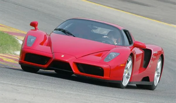 Ferrari Enzo: una historia para contar | Lista de Carros