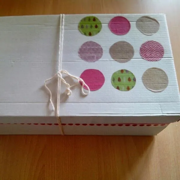Cómo hacer un fichero con una caja de zapatos | Manualidades Cómo hacer un fichero con una caja de zapatos | Manualidades