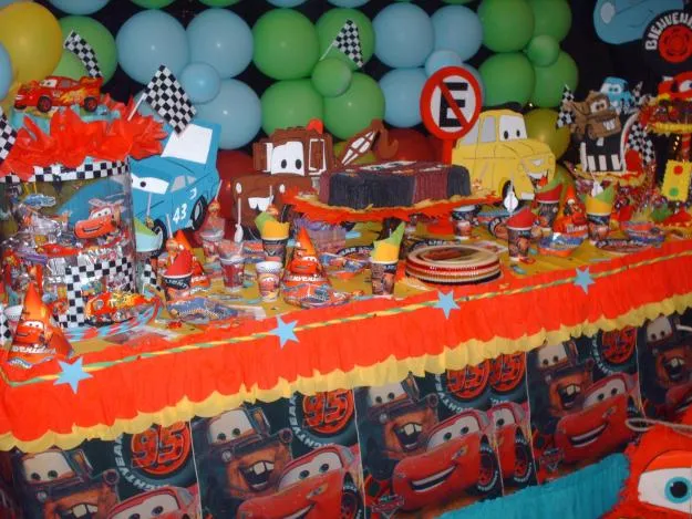 Centro de mesas para fiestas infantiles de cars - Imagui