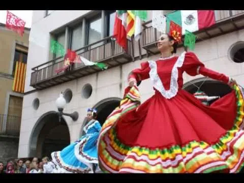 FIESTAS PATRIAS MEXICANAS 2010 - SANT JOAN DE LES ABADESSES - YouTube