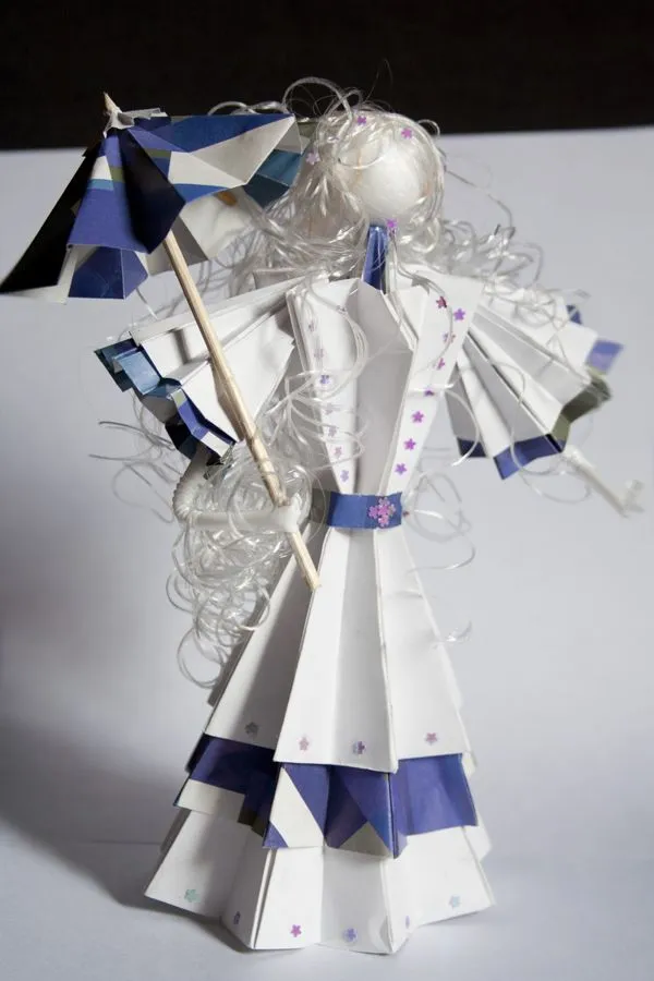 Las fiestas de Sofía: Muñeca Origami Blanca