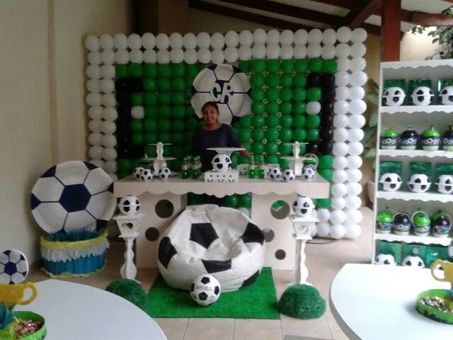 Piñata Real Madrid on Pinterest | Soccer Party, Soccer Birthday ...