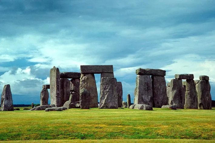 File:Stonehenge.jpg - Wikimedia Commons