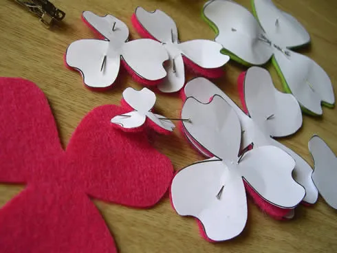 Como hacer flor de 5 petalos fieltro - Imagui