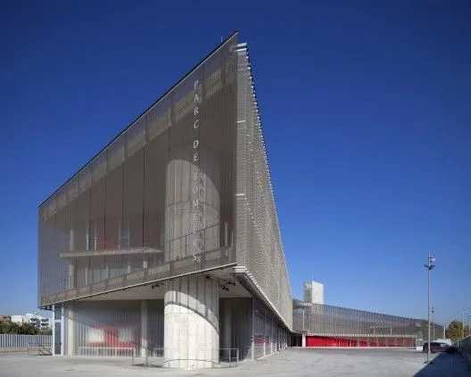 Firehouse of Palma de Mallorca / Jordi Herrero Arquitecto | ArchDaily Firehouse of Palma de Mallorca / Jordi Herrero Arquitecto | ArchDaily