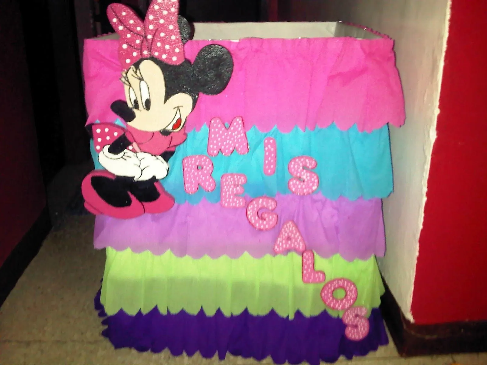 FKP: Decoración y piñata de Minnie Mouse