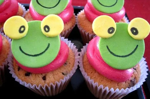 Flickriver: Photoset 'Sapo Pepe ' by Piece of Cake - Cupcakes!