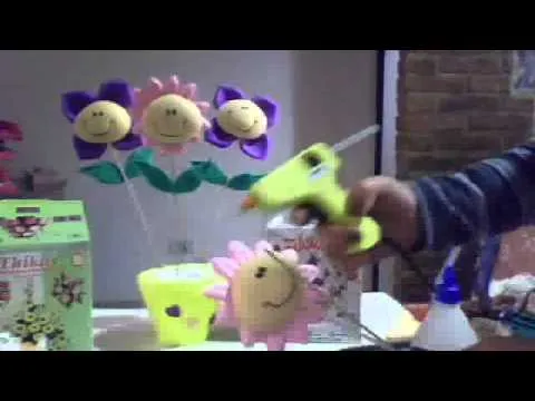 florcitas en macetas para cumpleaños - YouTube