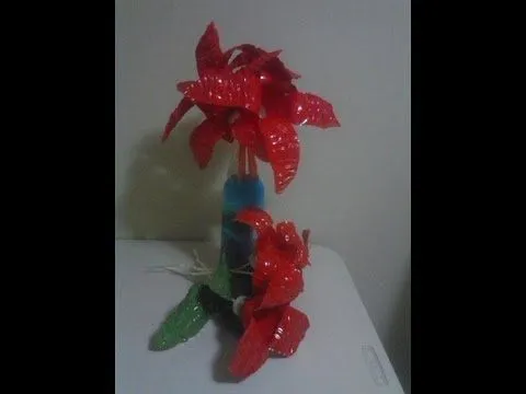 como hacer flores con botellas de agua - YouTube