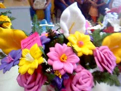 flores de fomi .. exposicion - YouTube