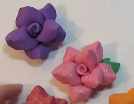 Cómo hacer flores de goma eva |paso a paso
