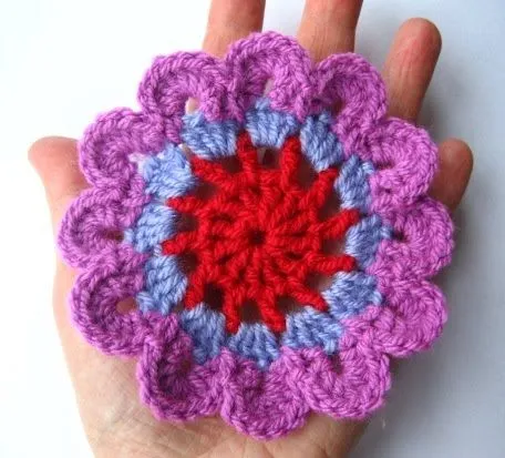 PIRUETAS DE AGUJAS: chal flores de crochet