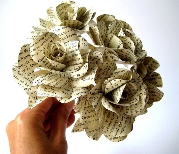 Flores de papel Rosas de Papel Vintage para por MalenaValcarcel