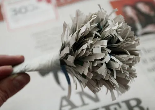 Hacer flores de papel en Reciclaje