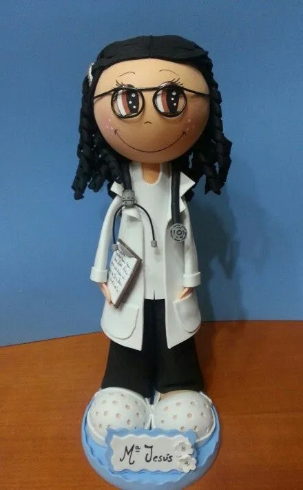 Fofucha Doctora personalizada en goma eva. | fofucha | Pinterest