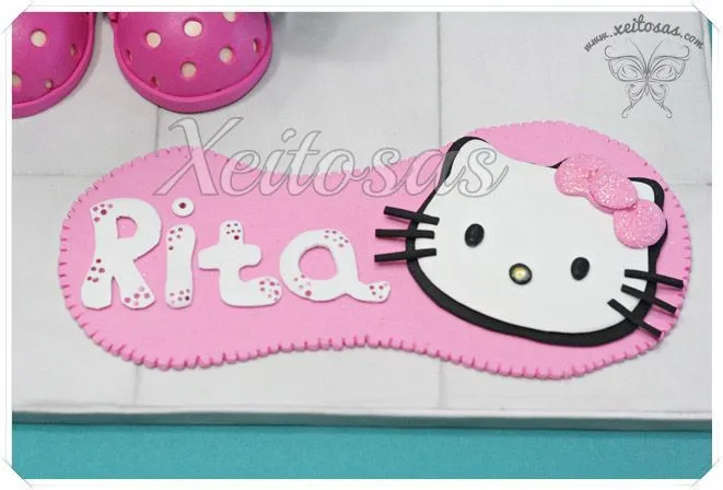 Nombre y Hello Kitty realizado en goma eva para fofucha enfermera ...