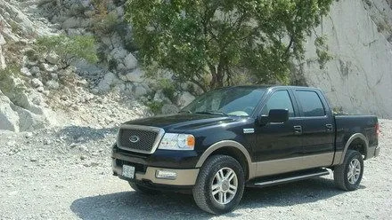 Ford Lobo 2005: Photo & Video review – Look at the car